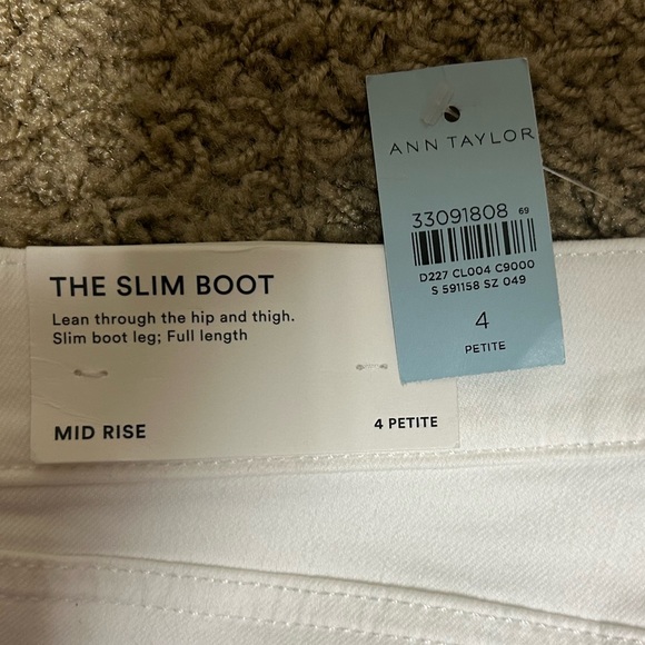 Ann Taylor Petite Sculpting Pocket Mid Rise Boot Cut Jean - Picture 7 of 12